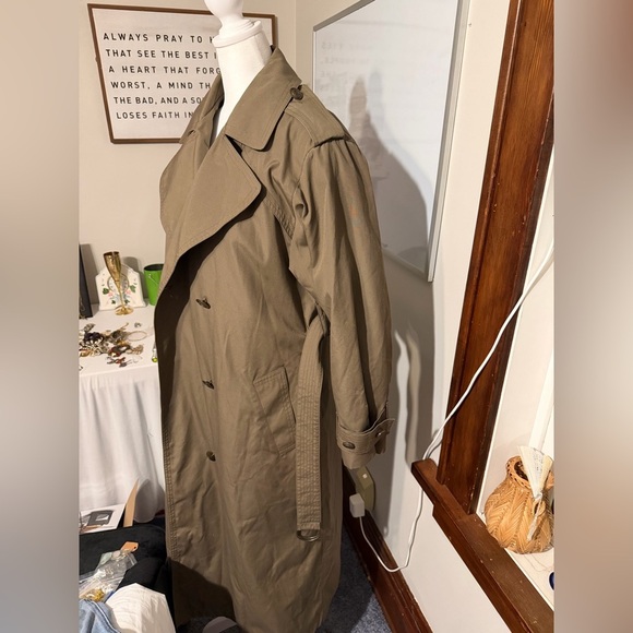 Vintage London Fog Tan Trench Coat - Picture 2 of 7